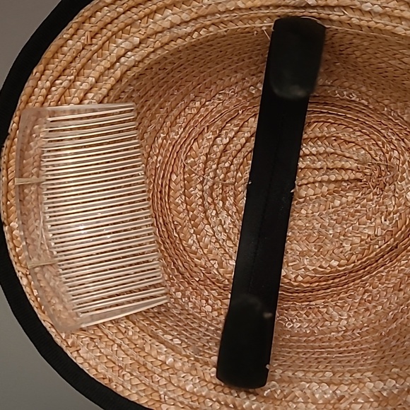 Ladies hat - Picture 4 of 5